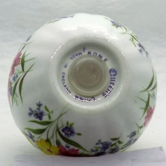 VTG Queen's England Pomander (Scent Ball) - Picture 6 of 7